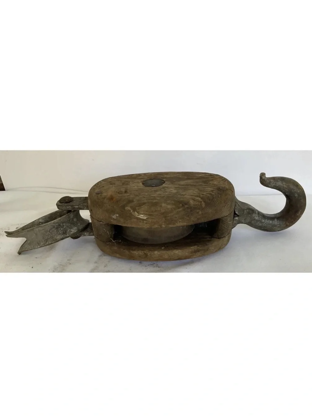 Vintage Antique Farm Equipment Wooden Block / Tackle Pully Hook /Great Display